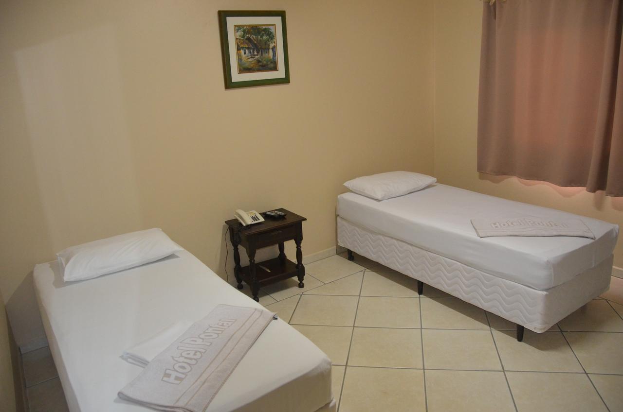 פלהוקה Hotel Pontal מראה חיצוני תמונה